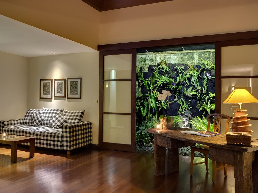 The Longhouse, Jimbaran - Bali Hotel Exterior photo